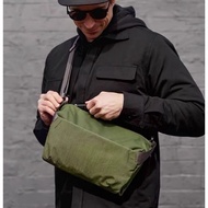 Bellroy 9l sling green