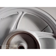 SUZUKI Daichii alloy rear rim spinSUZUKI