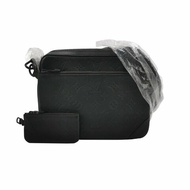 Louis Vuitton (LV)Trio牛皮純色老花壓紋子母包斜背包晶片款: