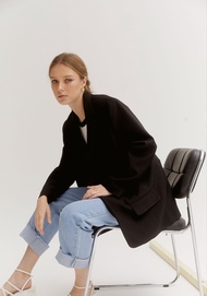 STUDIO UNKNOWN - Eva Oversized Blazer เบลเซอร์ซับในอัดกาวทั้งตัว