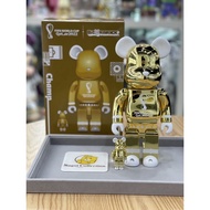 [In Stock] BE@RBRICK x FIFA World Cup Qatar 2022 100%+400% set Chrome Gold Ver.
