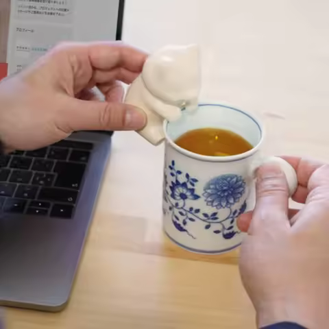 Cartoon Cat Shape Mini Hot Drink Cooler Automatic Cooling Fan for Coffee & Tea USB Rechargeable 3-Mi