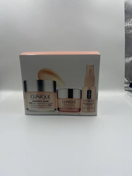 Hot Style 2025 Fashion 专/80 倩碧水磁场三件套内含面霜50ml+眼霜15ml+喷雾30ml。 e59