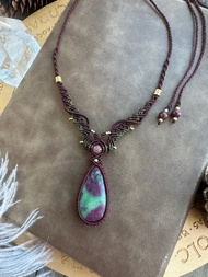 N902 蠟線編織 紅綠寶石 草莓晶 銅珠 頸鏈 (可調長度)