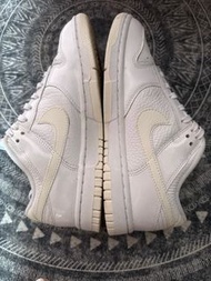 限量版 Nike Dunk Low 女款運動鞋 37.5
