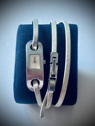 Gucci Vintage 古著6100L 2000 年經典女裝石英機芯腕錶 可做手帶配飾/ Gucci Vintage 6100L 2000 Women's Watch - Wrap Around