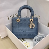 🍁DIOR迪奧Lady Dior五格牛仔藤格紋刺繡戴妃包 尺寸24*20*11cm
