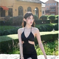 Quince.bkk-ROSE dress One-Shoulder With A Halter Neck