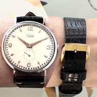 古董珍藏 50/60年代瑞士日內瓦TITUS Geneve鐵達時(70載天長地久) 超大直徑36.5mm 機械手上鏈男仕腕錶：罕有特大錶盤，細三針運行，九成新超大不銹鋼錶殼直徑36.5mm Case 
