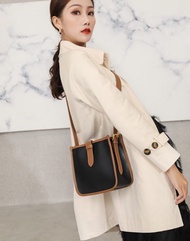 MOLISA Crossbody Shoulder Bag M99-38 กระเป๋าหนัง กระเป๋าสะพายข้างผู้หญิง กระเป๋าสะพาย กระเป๋าสะพาย ก