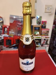 藍仙姑（Blue Nun）24K金箔氣泡酒