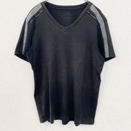 古著ARMANI EXCHANGE 阿瑪尼 Exchange 短袖條紋 T 卹，V 領，黑色，M 碼
