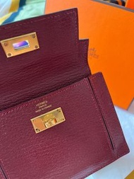 Kelly pocket compact