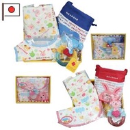 Rub A Dub Dub: 日本製 嬰兒響環 + 口水肩 + 紗巾 + 小袋 禮盒 初生嬰兒 BB 送禮 gift set 賀禮 made in japan