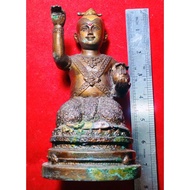 金童 古曼童
“富裕富翁”

Kumanthong 

Ruay Maha Setthi

龙婆基

Luang Phor Key

Wat Sri Lam Yong寺庙

佛历B.E 2548年

