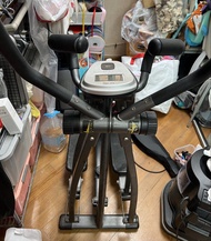 La-Fit 家用小型帶屏橢圓機 踏步機 運動器材