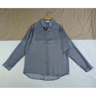 YUAN Gray Poly Shirt Fabric Similar To Glass Bust 44 Length 27.5 Inches