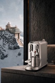 Nespresso 不鏽鋼金屬色膠囊咖啡機