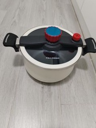 全新微壓鍋 new pressure cooker