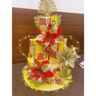 Wholesale and retail of decorative accessories for making cake towers, beer, and soft drinks