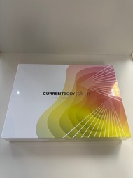 CURRENTBODY skin 4-IN-1 LED FACE MASK