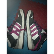 item bundle. KASUT ADIDAS SIZE UK5.½