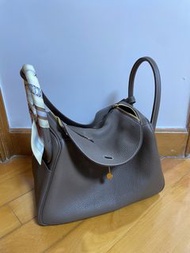 Hermes Lindy 30 金扣大象灰