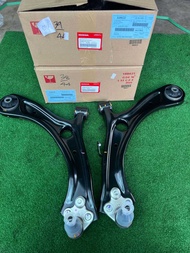 ปีกนกหน้าhonda HR-V ปี14-18พร้อมลูกหมาก แท้ศูนย์ฮอนด้าข้าง ช้าย-ขวา( 51350-t7j-h01ข้างขวา) (61360-t7