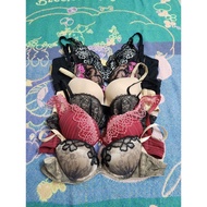 Exquisitely designed brand bra with lace patterns and diverse colors, size D70 60-66cm