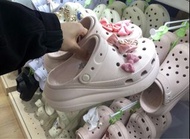 🎀全新Crocs卡駱馳泡芙洞洞鞋男女鞋外穿著外出運動涼鞋沙灘鞋情侶款