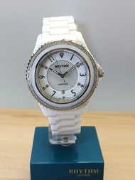 RHYTHM japan นาฬิกาผู้หญิง กระจกกันรอยSapphire สแตนเลส+เซรามิค  คริสตัลSWAROVSKI รุ่นC1301C01 ประกัน