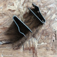 Motorcycle headlight clip