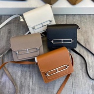 Genuine Genuine Leather Pig Nose Bag Female 2023 New Style Mobile Phone Bag Commuter All-Match Shoul