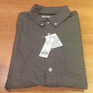 全新 正品 GLOBAL WORK 男裝 印花軍綠色底深藍色小圓點 短袖 恤衫 S碼