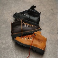 新品預訂🔥Danner Mountain Light🔥