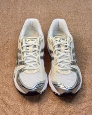 Asics gel kayano 14 跑步鞋 男女同款 白銀黑