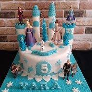 CAKE ULTAH FROZEN