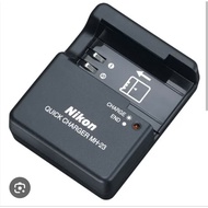Nikon MH-23 Quick-Charger for EN-EL9 and EN-EL9a Rechargeable Battery (D3000, D40, D40x and D60 DSLR