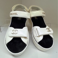 CHANEL 白色厚底涼鞋 40號