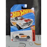 Hot Wheel 100% Authentic ford mustang coupe