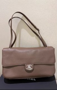 Chanel 26s maxi flap bag 32cm 灰色 銀扣 大象灰銀扣 特大號 垂蓋手袋 grey silver hardware 大象灰 黑銀 酒紅色 金扣 米色麂皮 38.5cm 黑色