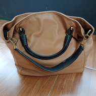 Preowned Tas CHARLES AND KEITH
