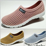 ATT slip on women's rubber shoes - waterproof women's slip-on shoes