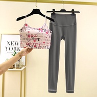 ชุดโยคะแบบมีสายรัดสำหรับผู้หญิง ชุดโยคะ Pilates ฤดูร้อน 2025 ชุดโยคะแบบมีสายรัดสั้นพร้อมแผ่นรองหน้าอ