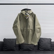 ARCTERYX 始祖鳥Alpha SV6代連帽沖鋒衣 幽霧綠  尺碼：S-XXL