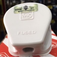 MK 13Amp Heavy Duty Plug Top 646 WHI