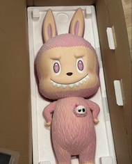 泡泡瑪特Labubu TEC系列1000%粉色手辦