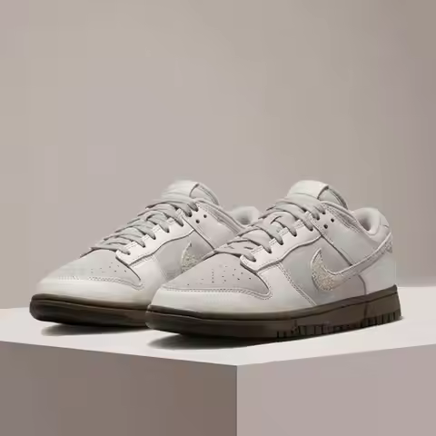 Nike Dunk Low Retro Minimalist Slip-Resistant Durable Cushioned Outsole Enhanced Traction Unisex Low