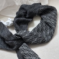 FENDI 芬迪 羊羔毛 深灰色 圍巾 / 披肩