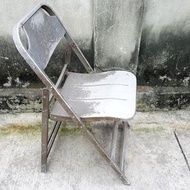二手公務單位早期鋁製，折疊椅（此物品限定郵局包裹運費140元寄送)保證有磨損掉漆掉色）
